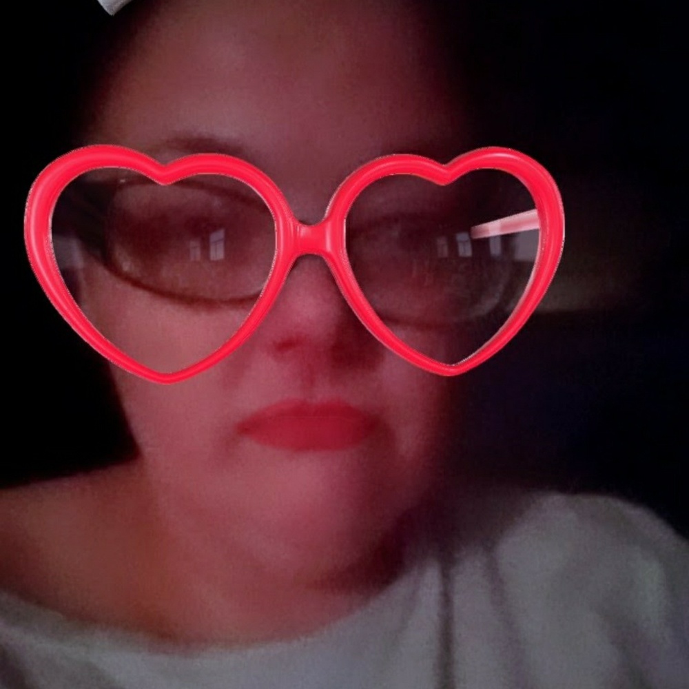 Meet your Posher, Pamela